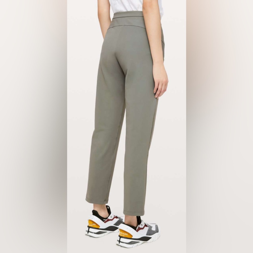 Lululemon On The Move Pant *Lightweight - Picture 8 of 10